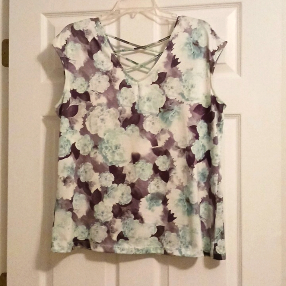Nue Options with V-neck  & Criss-cross Back